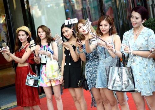 娱乐吃瓜美女图片,镜头下的趣味与时尚” 第3张 娱乐吃瓜美女图片,镜头下的趣味与时尚” 第3张