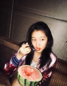 娱乐吃瓜酱的画面图片