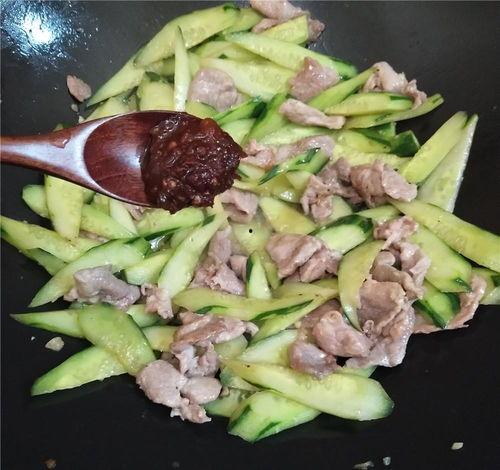 娱乐吃瓜酱纸牌塔,揭秘娱乐圈背后的纸牌游戏 第3张 娱乐吃瓜酱纸牌塔,揭秘娱乐圈背后的纸牌游戏 第3张