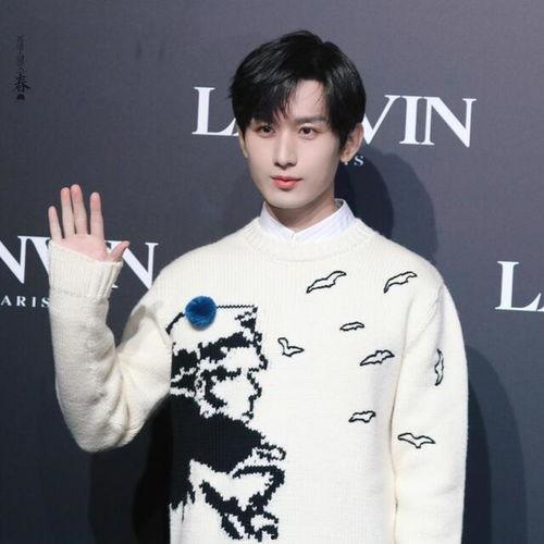 成毅娱乐吃瓜,揭秘明星幕后吃瓜真相  第2张