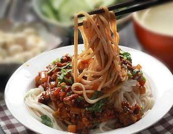 娱乐吃瓜酱面条哥,娱乐吃瓜界的风云人物  第3张