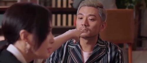 娱乐圈吃瓜王座,揭秘“吃瓜王座”背后的秘密与传奇 第3张 娱乐圈吃瓜王座,揭秘“吃瓜王座”背后的秘密与传奇 第3张