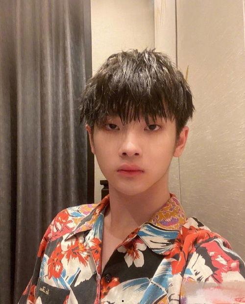 吃瓜娱乐周震南,揭秘娱乐圈幕后故事  第2张