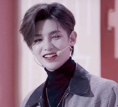 吃瓜娱乐黄明昊,吃瓜娱乐界的青春偶像  第2张