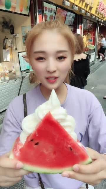 娱乐吃瓜姐网红,揭秘网红圈幕后故事 第2张 娱乐吃瓜姐网红,揭秘网红圈幕后故事 第2张