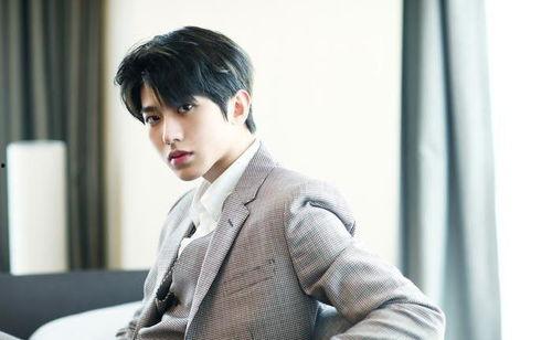 娱乐吃瓜蔡徐坤,从娱乐吃瓜到现象级偶像的蜕变之路 第2张 娱乐吃瓜蔡徐坤,从娱乐吃瓜到现象级偶像的蜕变之路 第2张