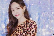 娱乐吃瓜君邢菲,娱乐吃瓜界的“瓜王”，揭秘娱乐圈幕后故事  第3张