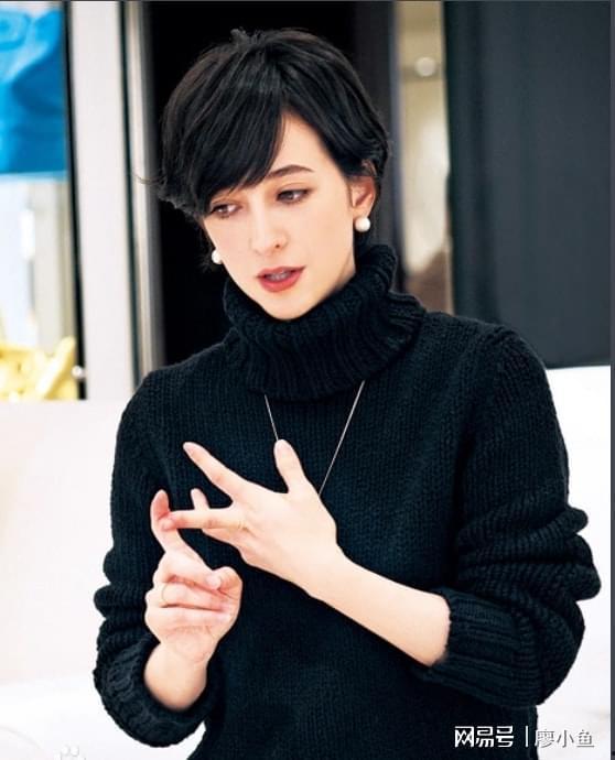 娱乐吃瓜君八姨太,揭秘娱乐吃瓜君八姨太背后的故事 第2张 娱乐吃瓜君八姨太,揭秘娱乐吃瓜君八姨太背后的故事 第2张