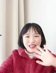 娱乐吃瓜酱戴耳机  第1张