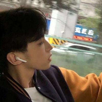 娱乐吃瓜头像男真人,真人生吃瓜头像背后的男星故事  第2张