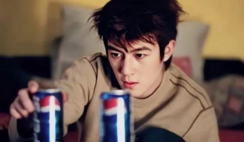 娱乐圈吃瓜陈冠希,娱乐圈风云再起，吃瓜群众热议不断  第2张